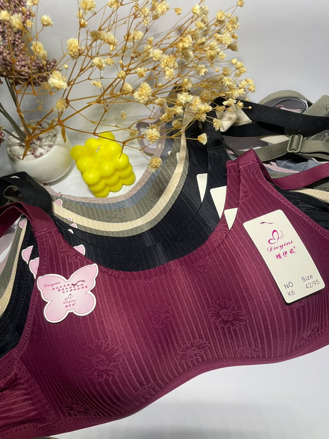 Embossed Floral Comfort Seamless Wireless Bra